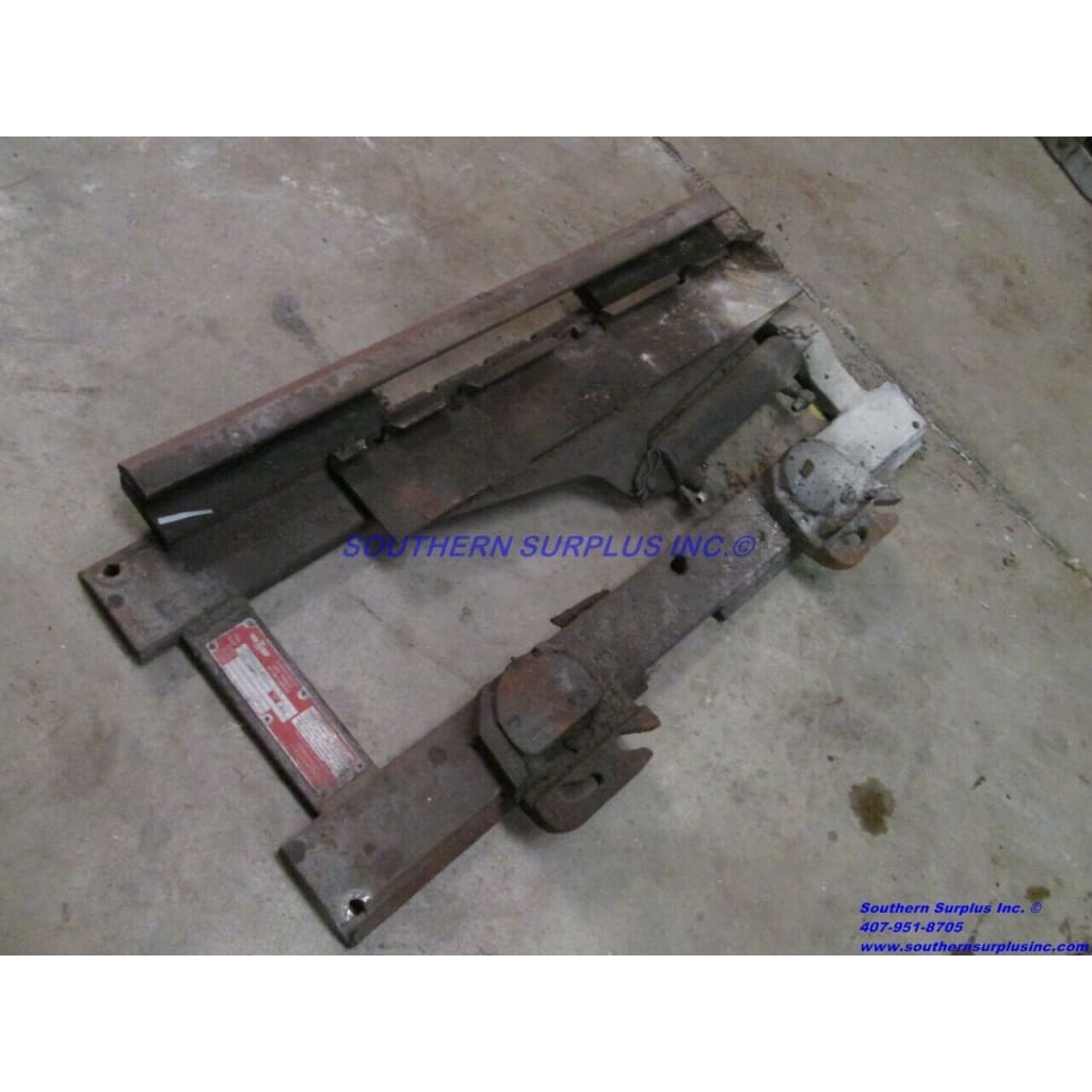 Cascade 55D-SS-06A Side Shift Bracket Hyster S60XL Forklift 5500 LBS Class II - Attachments