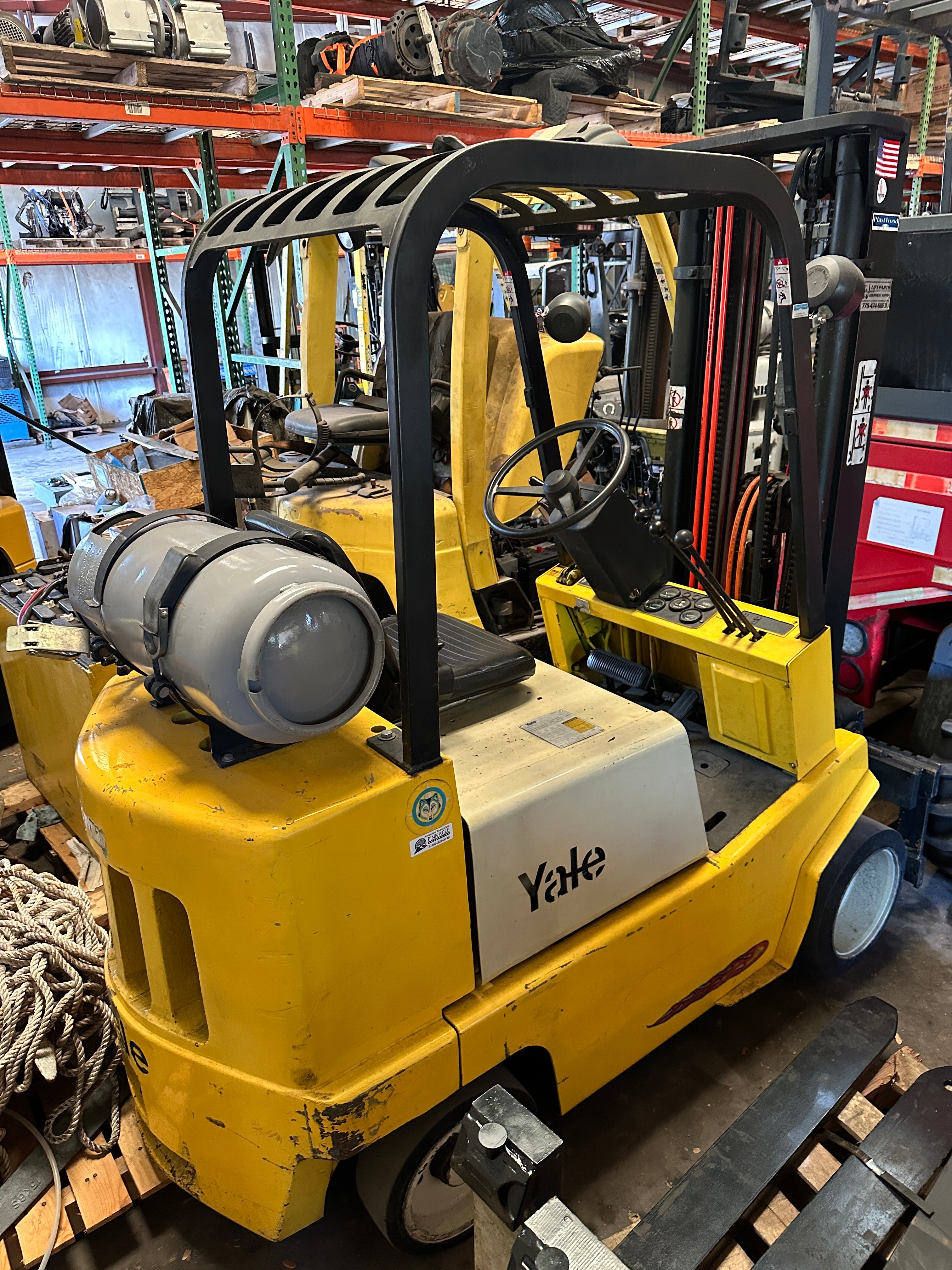 Yale GLC040AB 4000 lb. LPG Forklift w/ Sideshift & Cushion Tires 186"H